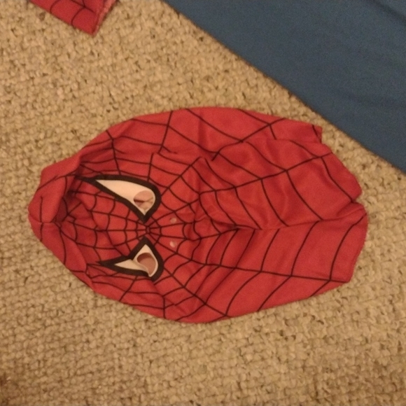 Spider Man costume - Picture 6 of 9